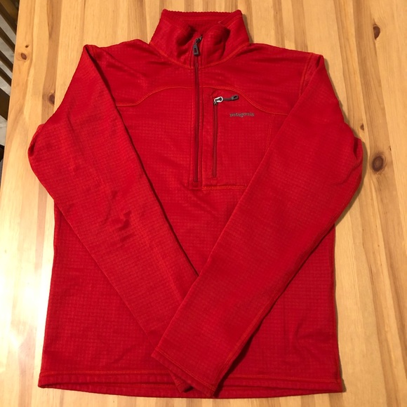 Patagonia Other - Men’s Patagonia R1 Pullover Red Size S EUC